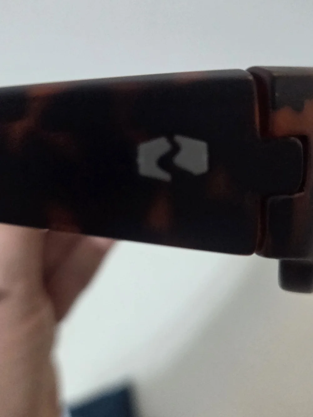NWT Rheos Floating Polarized Men's Tortoiseshell Sunglasses